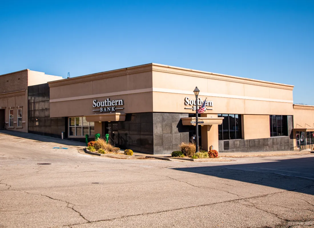 Southern Bank building in Thayer, MO