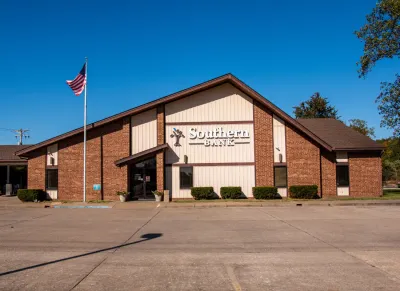 Southern Bank building in Chaffee, MO