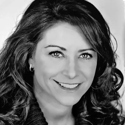 Photo of Kari Havenar