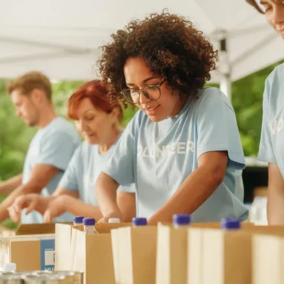 Volunteers working together